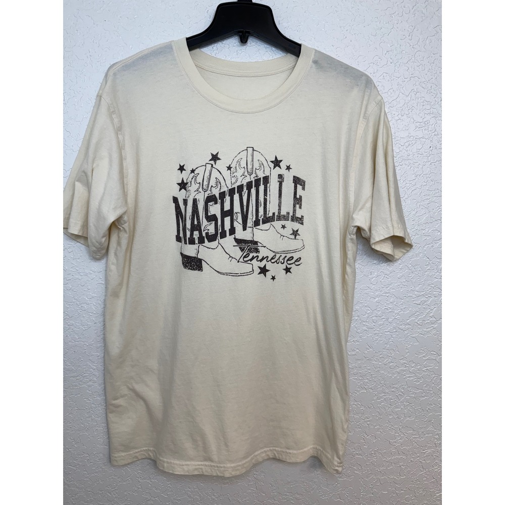 Nashville Tennessee Graphic Tee Cream‎ Short Sleeve Western Cowboy Boots Shirt L